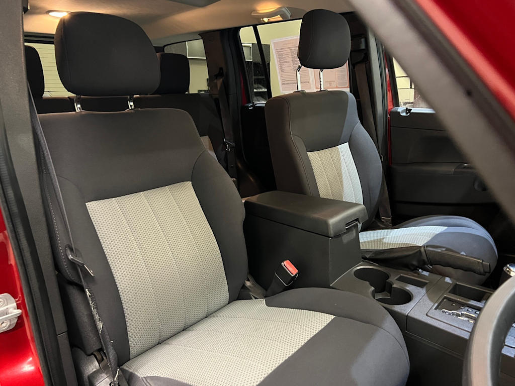 Thumbnail: 2010 Jeep Liberty - 12