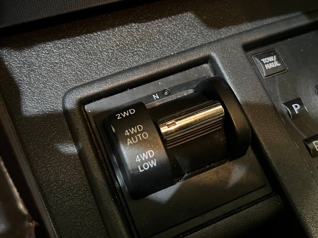 Thumbnail: 2010 Jeep Liberty - 24