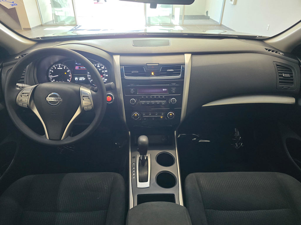 Thumbnail: 2015 Nissan Altima - 10
