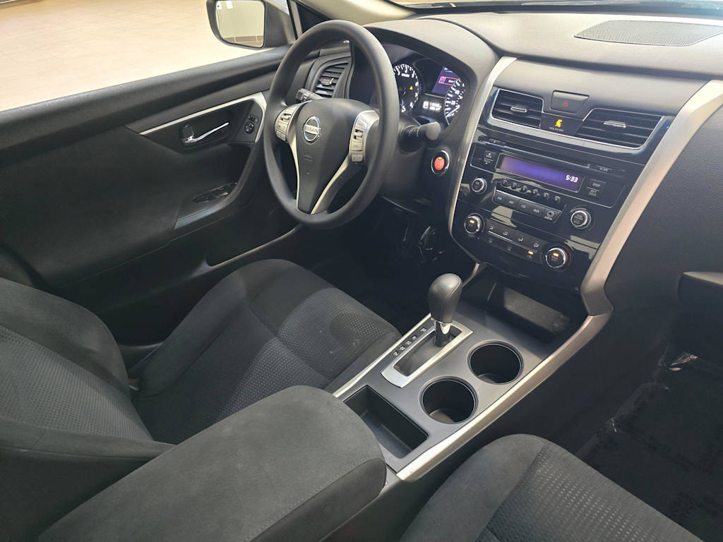 Thumbnail: 2015 Nissan Altima - 15