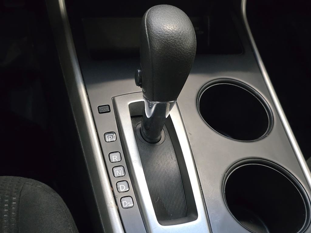 Thumbnail: 2015 Nissan Altima - 16