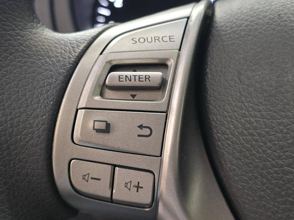 Thumbnail: 2015 Nissan Altima - 25