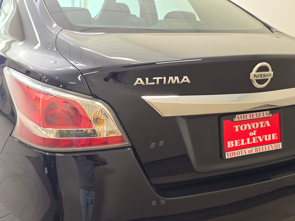 Thumbnail: 2015 Nissan Altima - 21