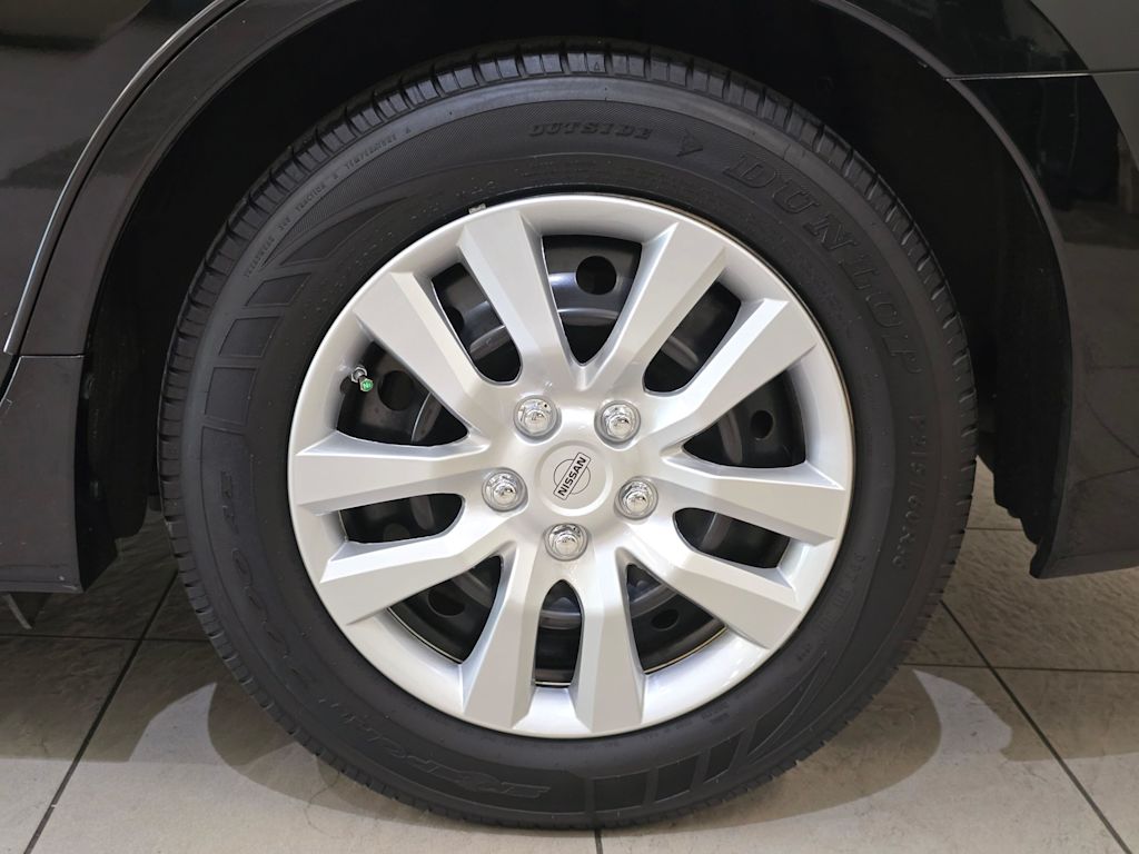 Thumbnail: 2015 Nissan Altima - 8
