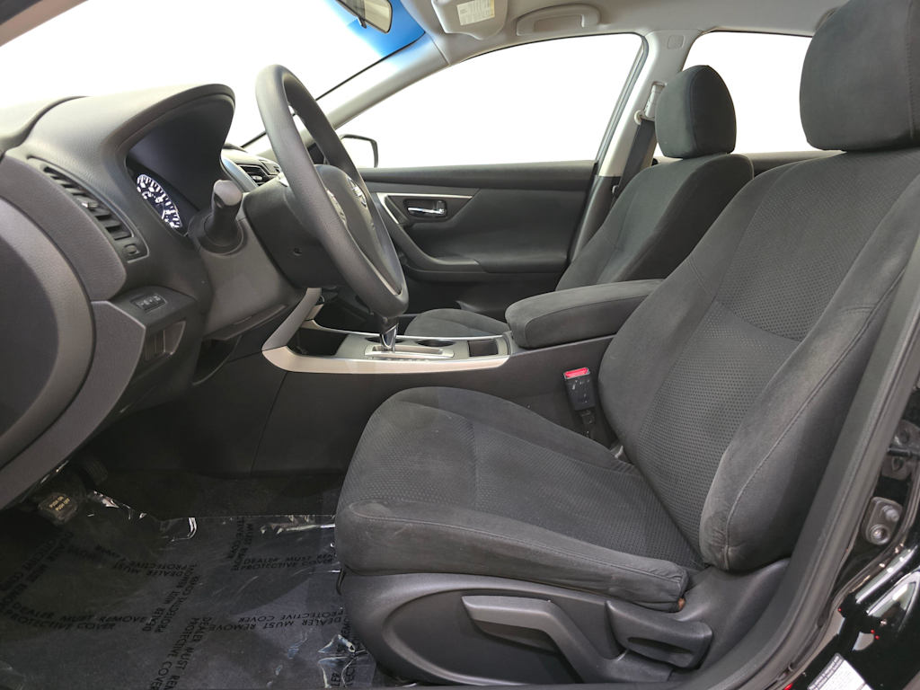 Thumbnail: 2015 Nissan Altima - 11