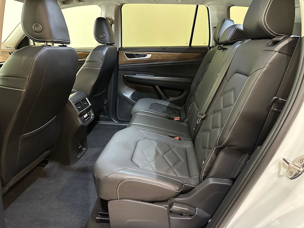 Thumbnail: 2024 Volkswagen Atlas - 12