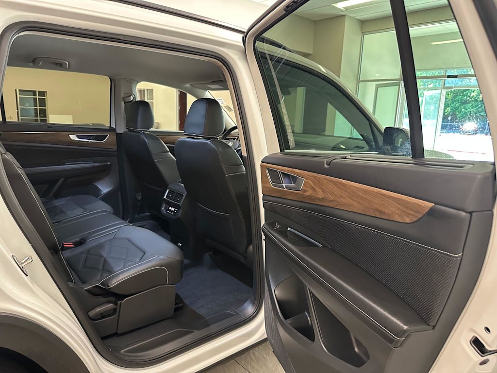 Thumbnail: 2024 Volkswagen Atlas - 29