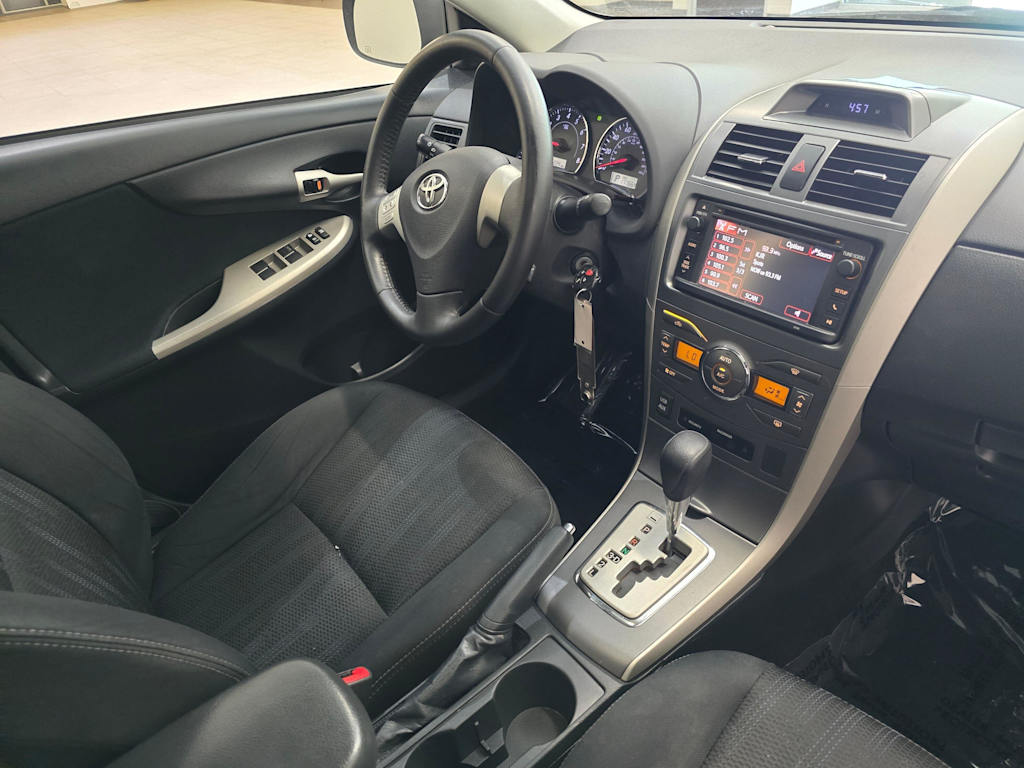 Thumbnail: 2013 Toyota Corolla - 14