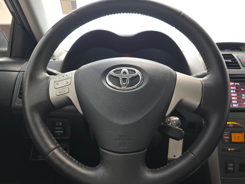 Thumbnail: 2013 Toyota Corolla - 13