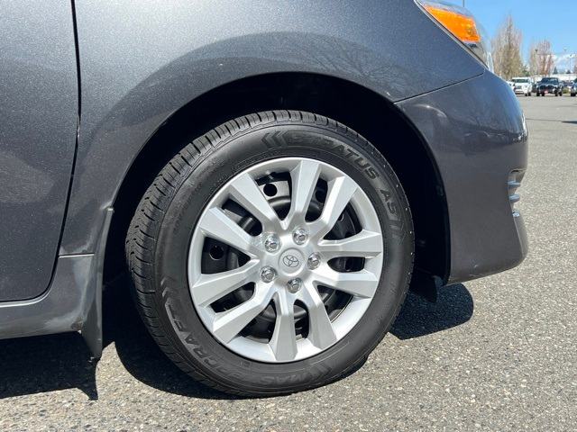 2013 Toyota Matrix Base 8