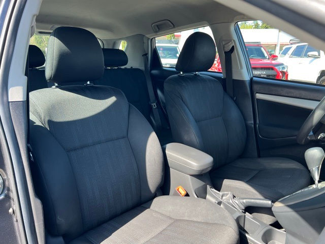 2013 Toyota Matrix Base 11
