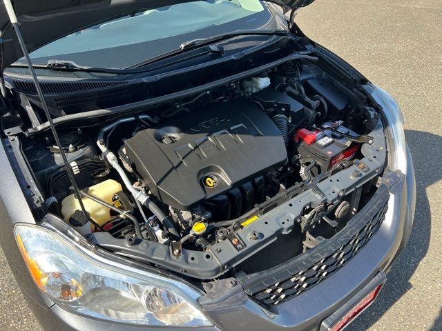 2013 Toyota Matrix Base 9