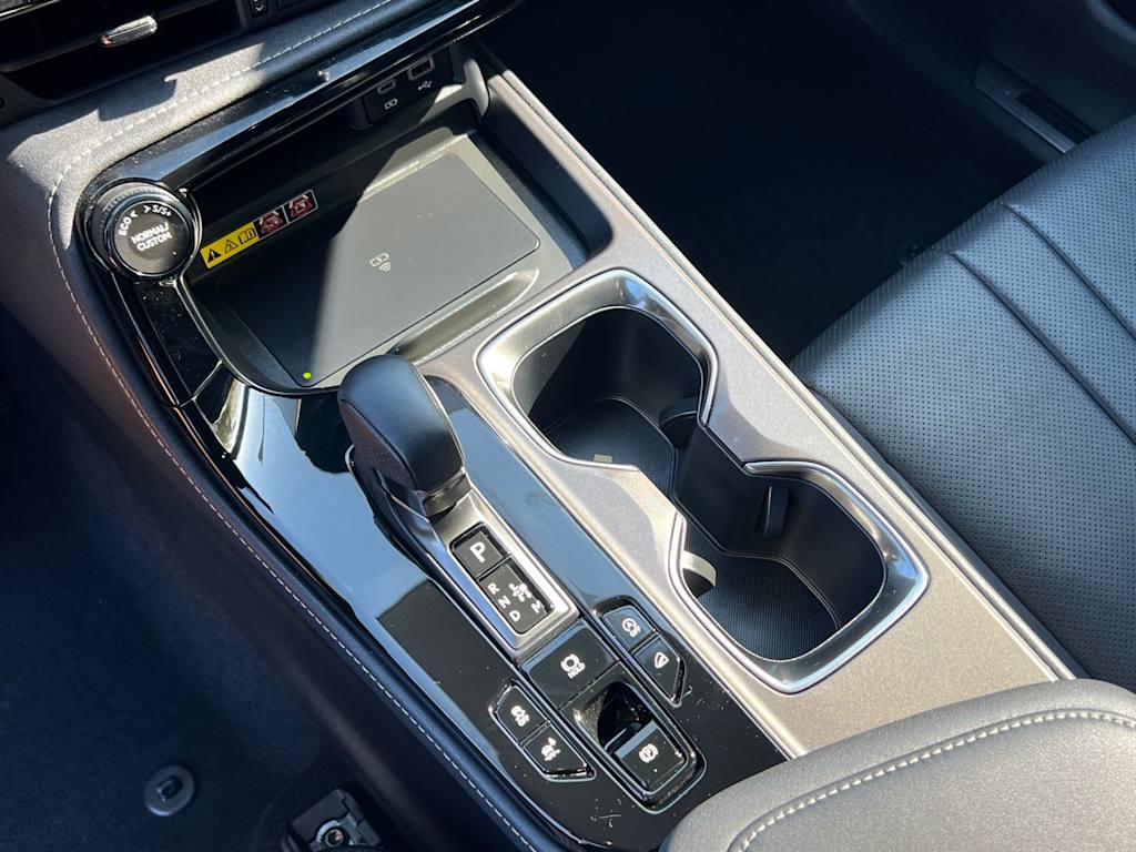 2025 Lexus ES 350 F Sport 17