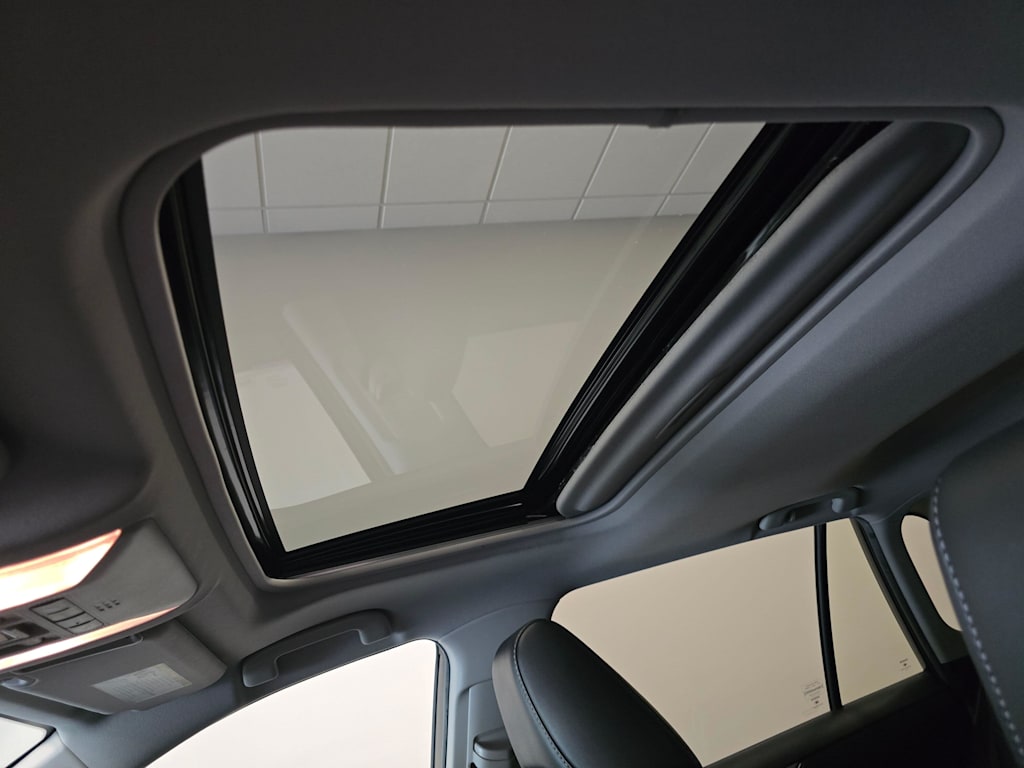 Thumbnail: 2021 Toyota RAV4 - 26