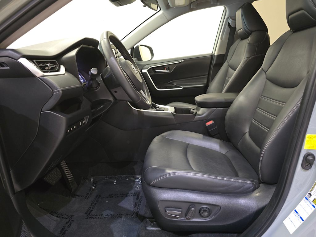 Thumbnail: 2022 Toyota RAV4 - 11