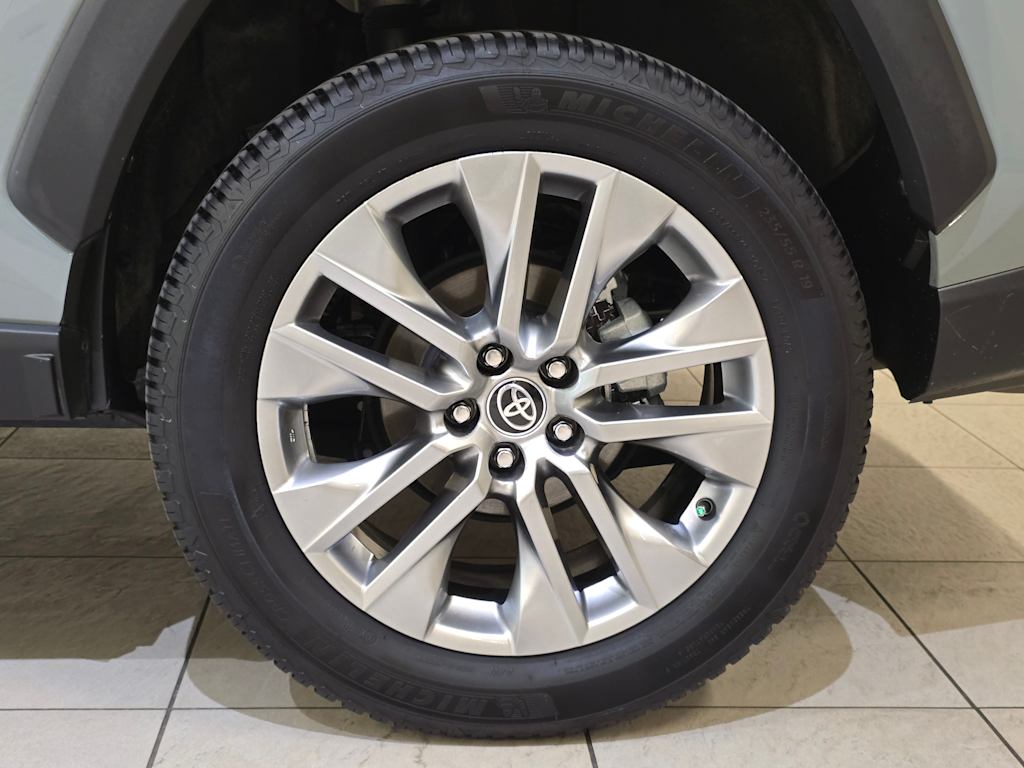 Thumbnail: 2022 Toyota RAV4 - 8