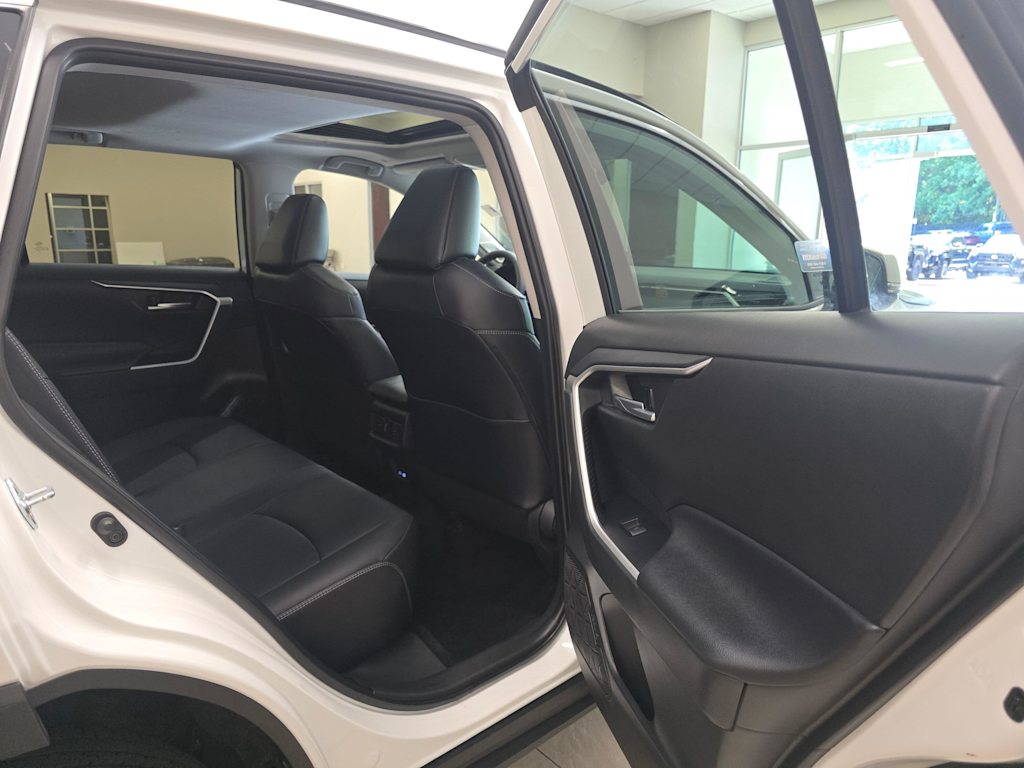 Thumbnail: 2024 Toyota RAV4 - 31