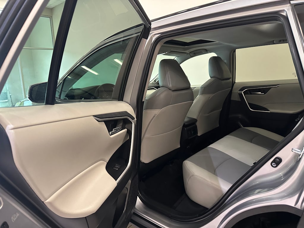 Thumbnail: 2023 Toyota RAV4 - 29