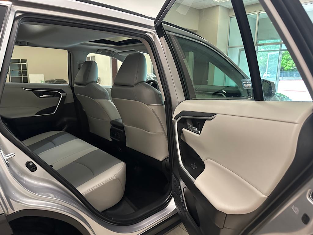 Thumbnail: 2023 Toyota RAV4 - 31