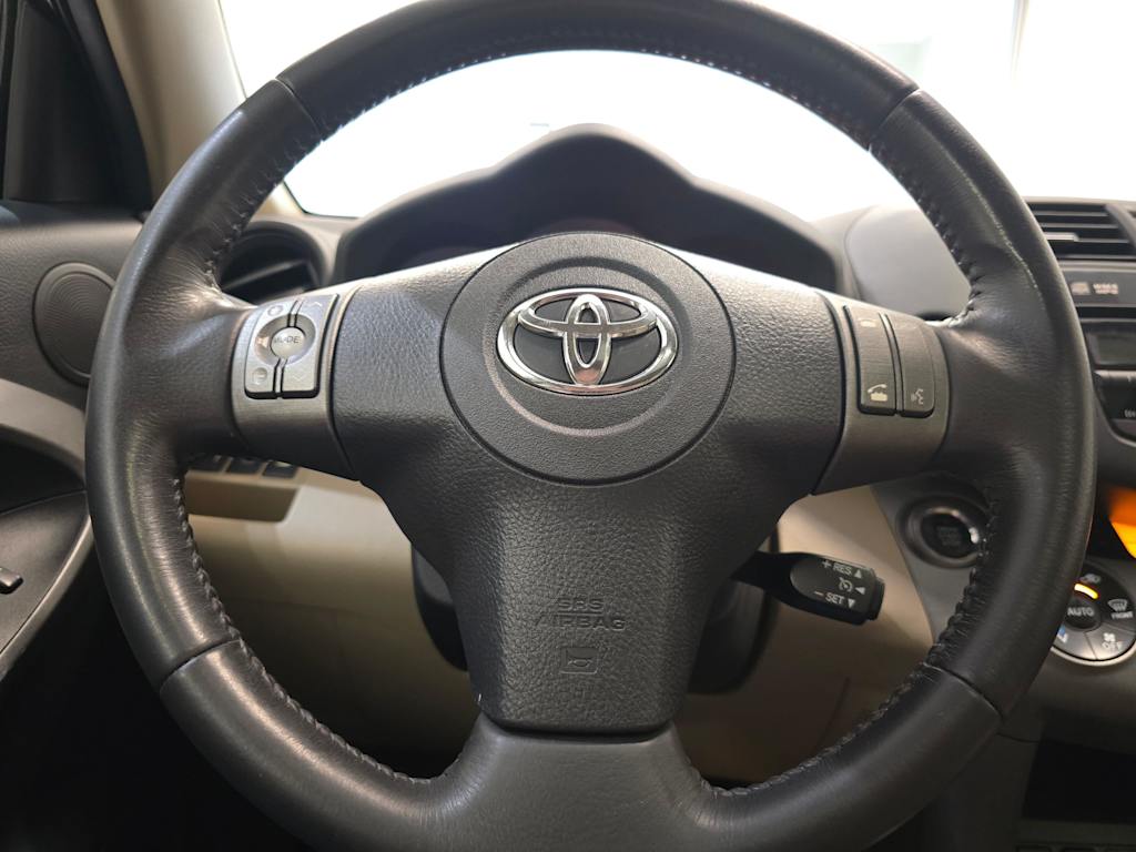 Thumbnail: 2010 Toyota RAV4 - 13