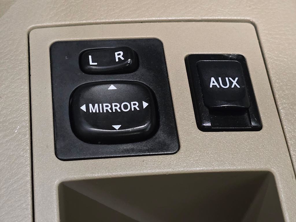 Thumbnail: 2010 Toyota RAV4 - 23