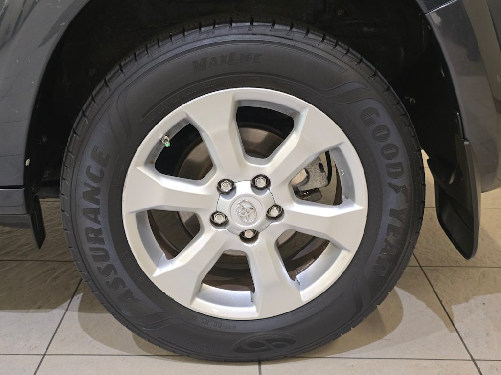 Thumbnail: 2010 Toyota RAV4 - 8