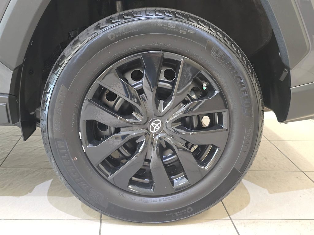 Thumbnail: 2023 Toyota RAV4 - 8