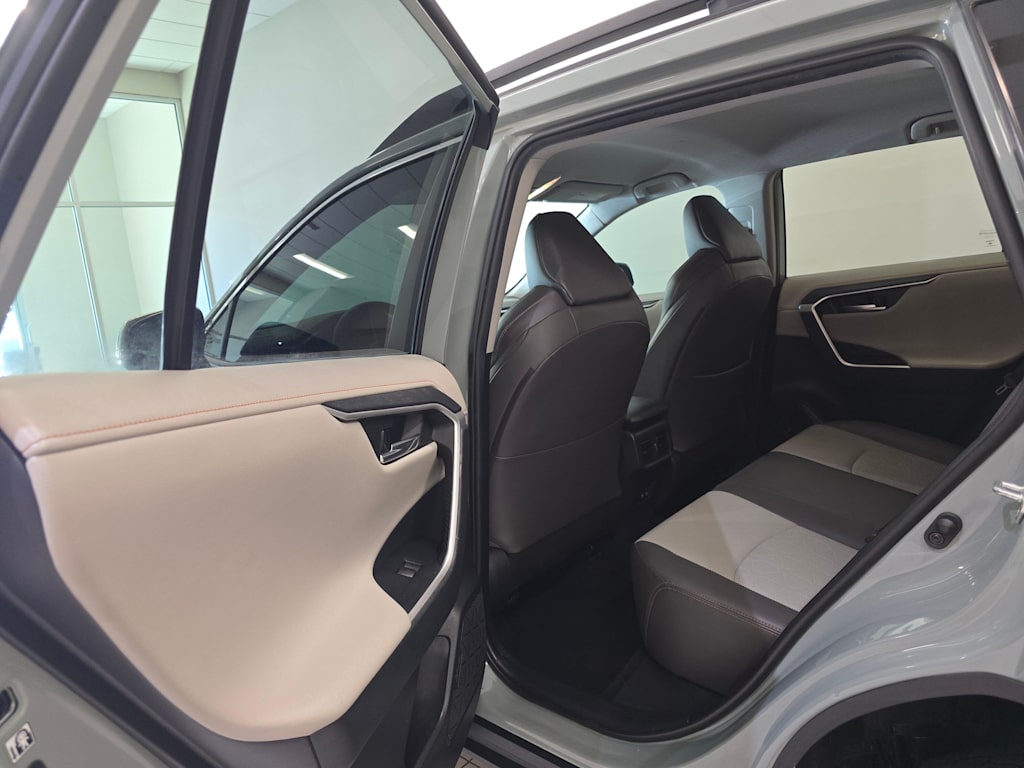 Thumbnail: 2019 Toyota RAV4 - 28
