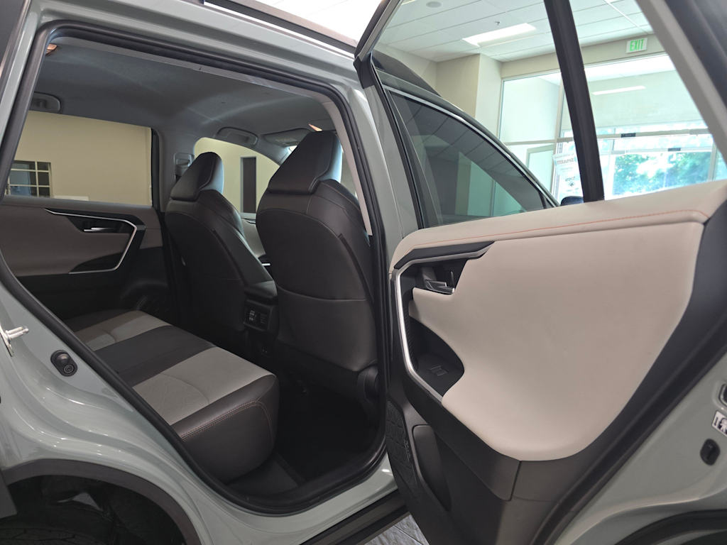 Thumbnail: 2019 Toyota RAV4 - 30