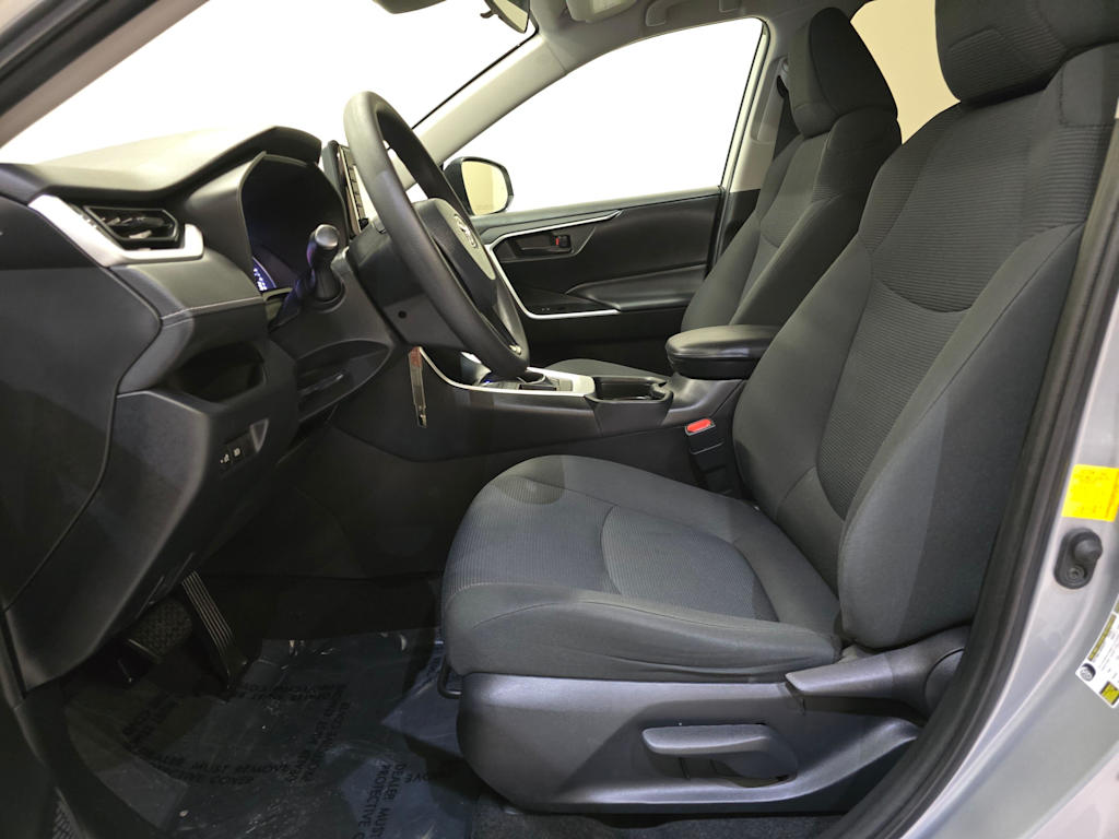 Thumbnail: 2020 Toyota RAV4 - 11
