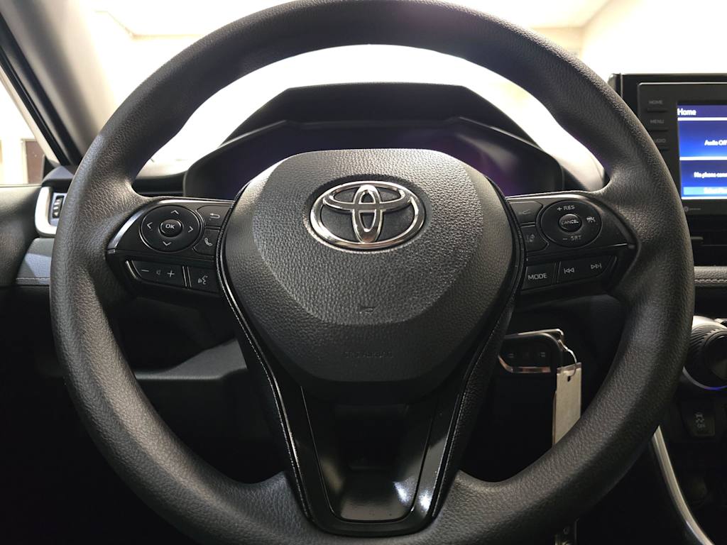 Thumbnail: 2020 Toyota RAV4 - 14