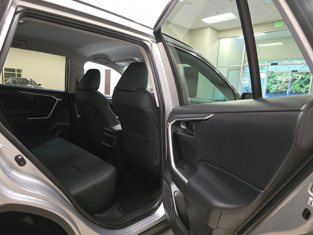 Thumbnail: 2020 Toyota RAV4 - 30