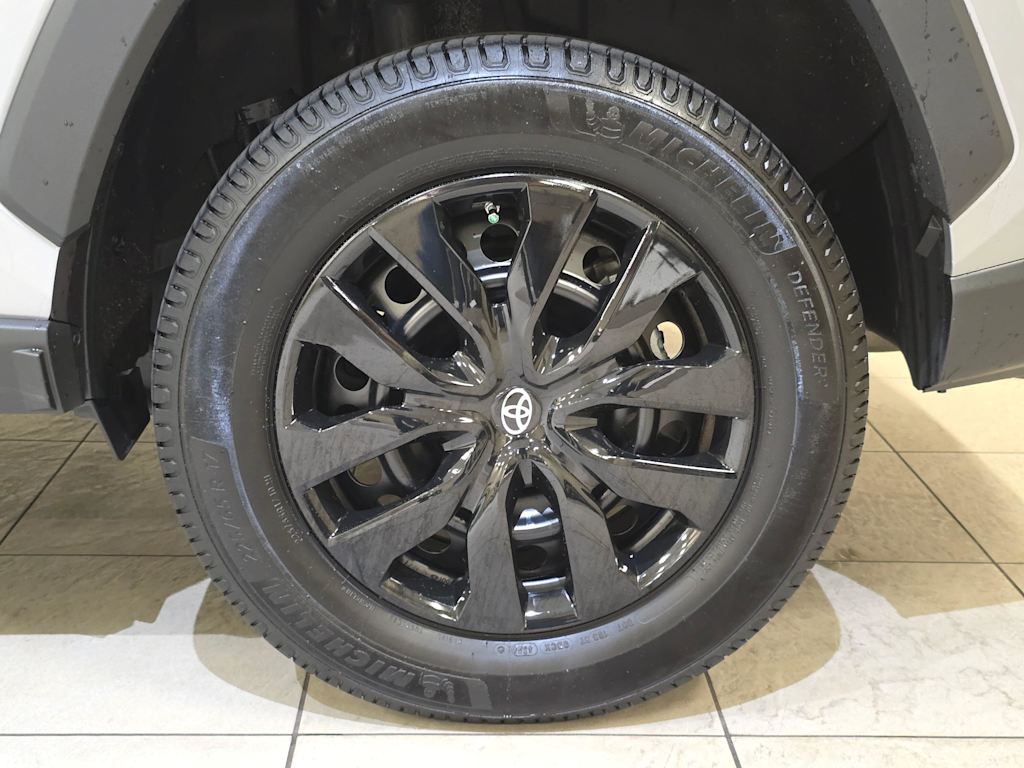 Thumbnail: 2020 Toyota RAV4 - 8