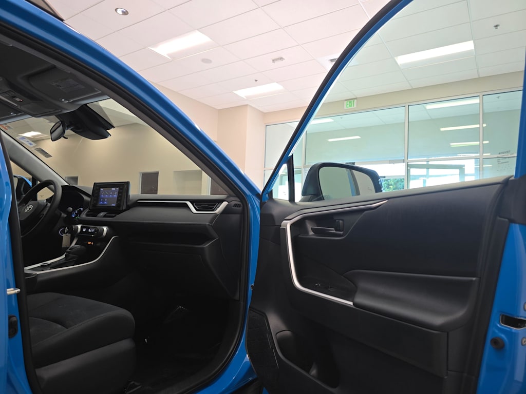 Thumbnail: 2019 Toyota RAV4 - 29
