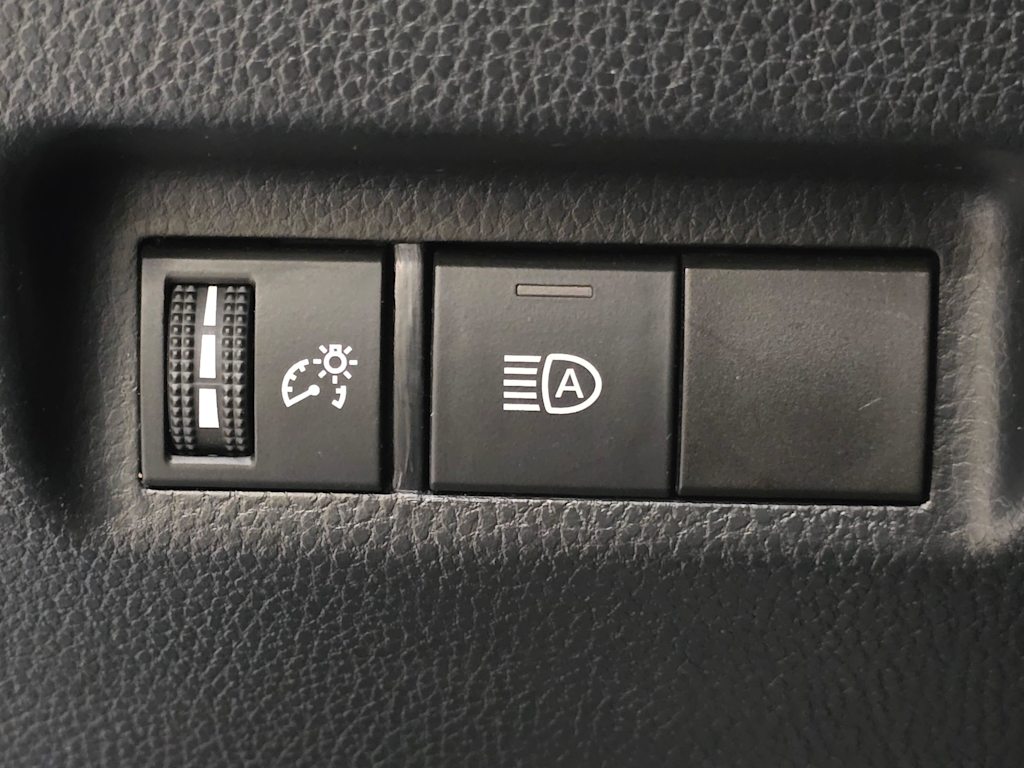 Thumbnail: 2019 Toyota RAV4 - 25