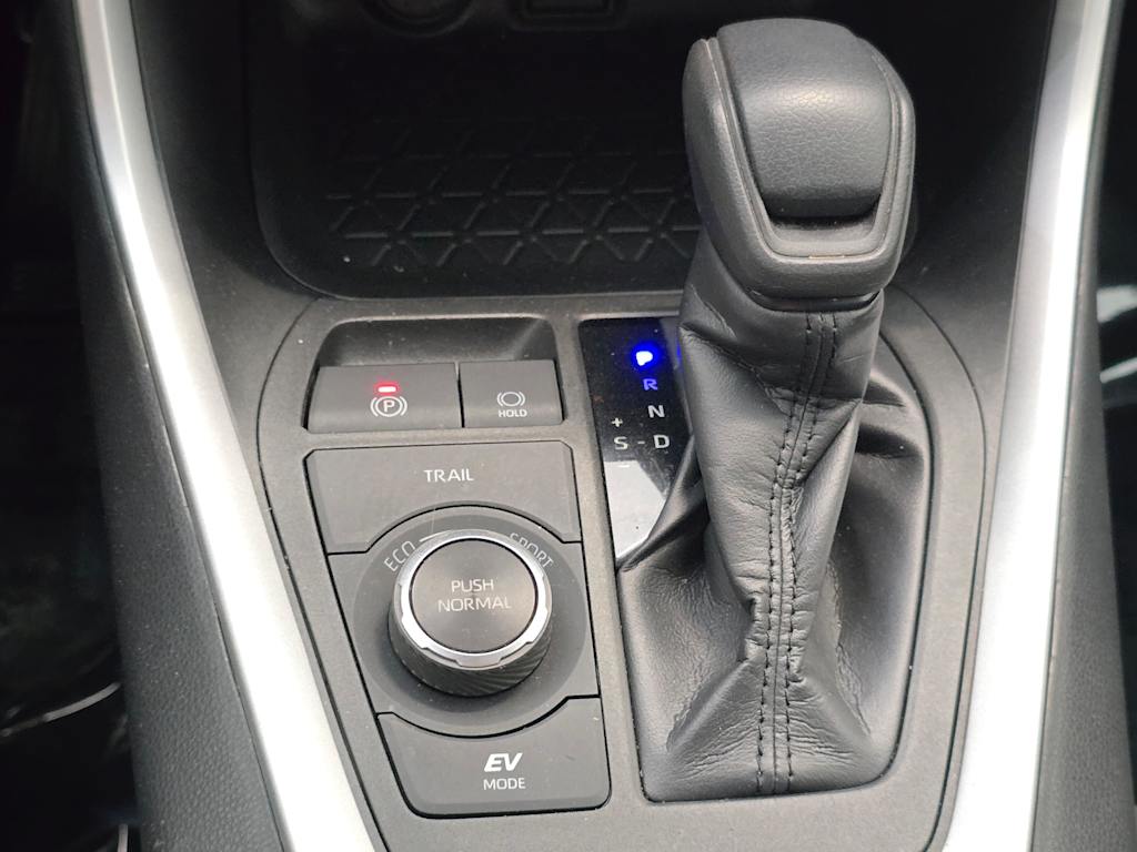 Thumbnail: 2019 Toyota RAV4 - 17