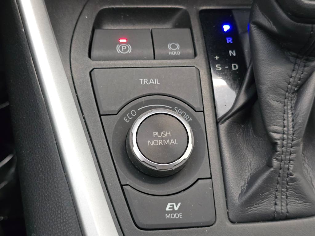 Thumbnail: 2019 Toyota RAV4 - 24