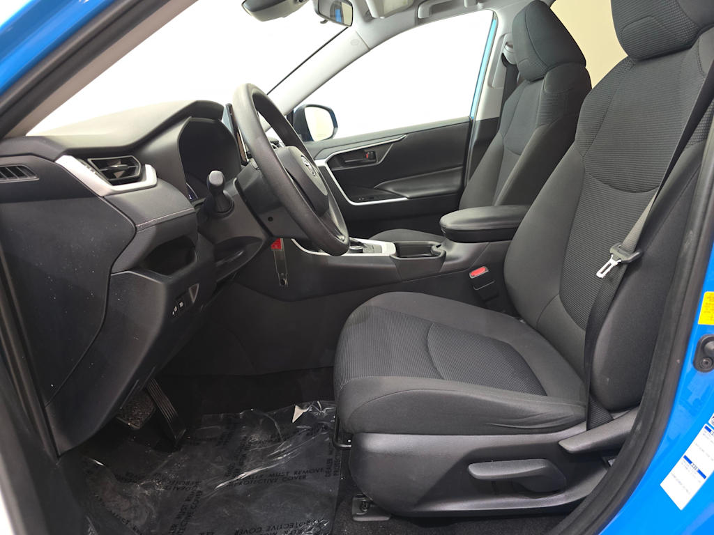 Thumbnail: 2019 Toyota RAV4 - 11
