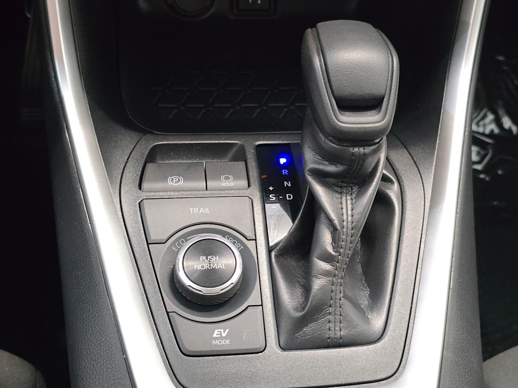 Thumbnail: 2019 Toyota RAV4 - 17