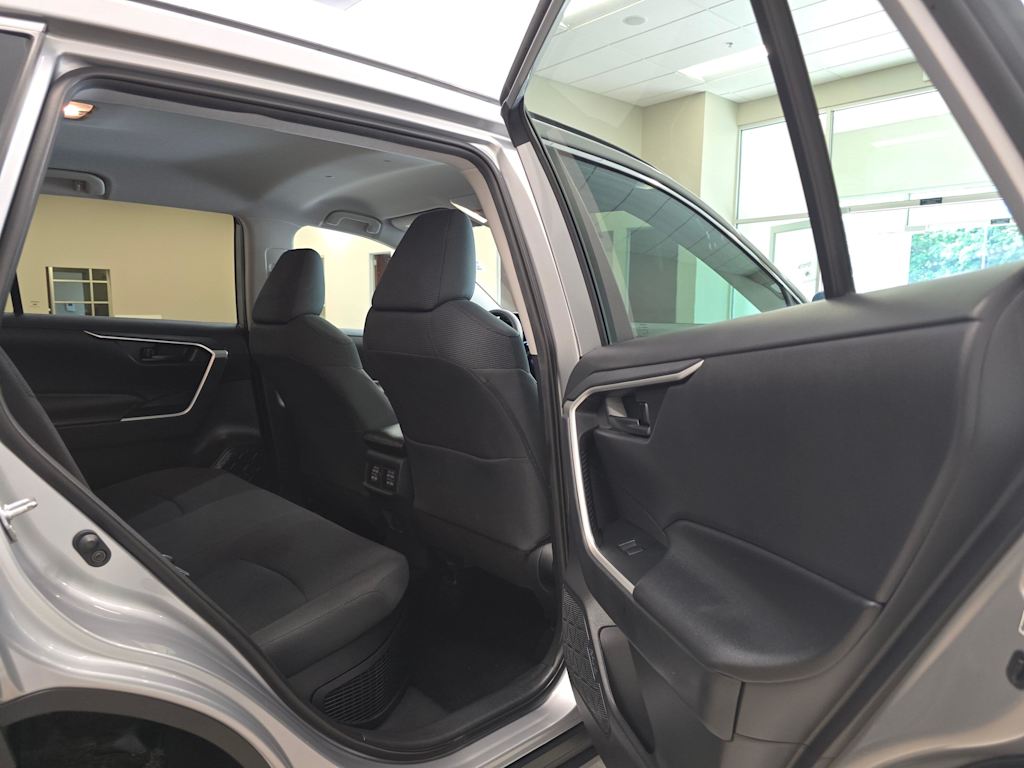 Thumbnail: 2019 Toyota RAV4 - 29