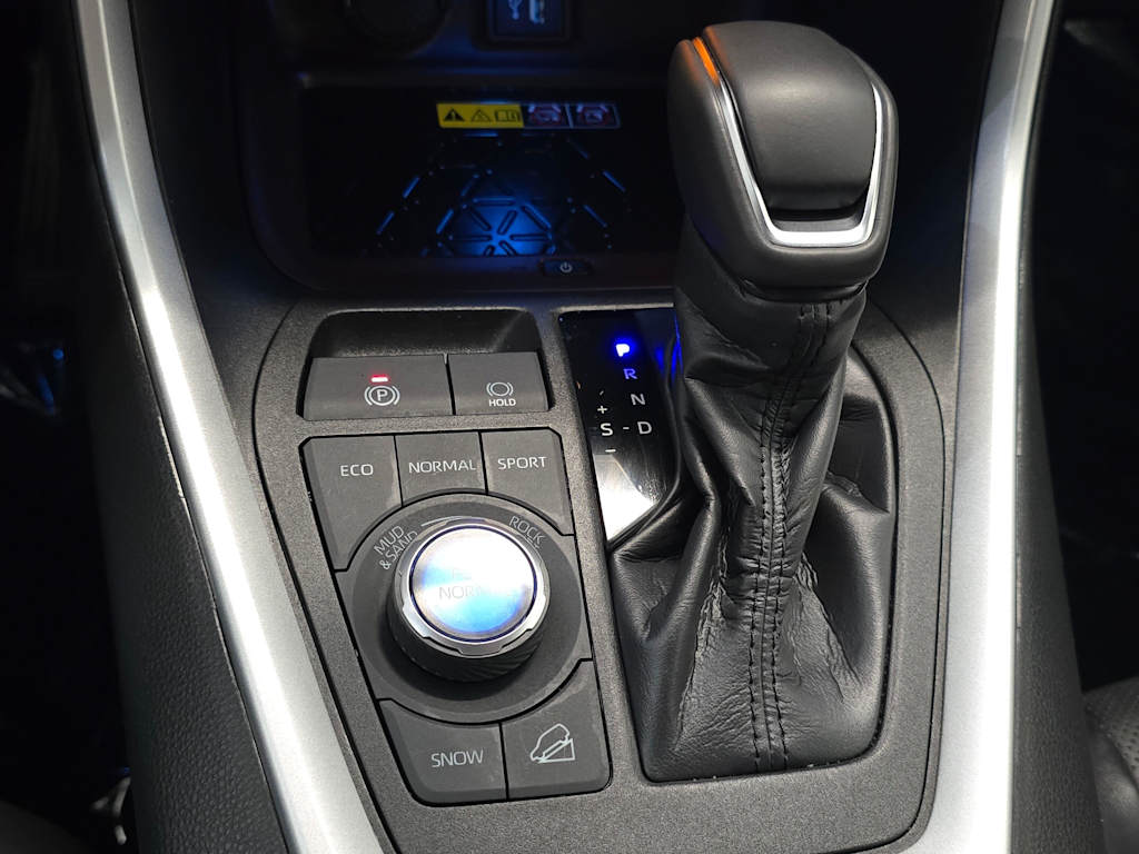 Thumbnail: 2023 Toyota RAV4 - 25