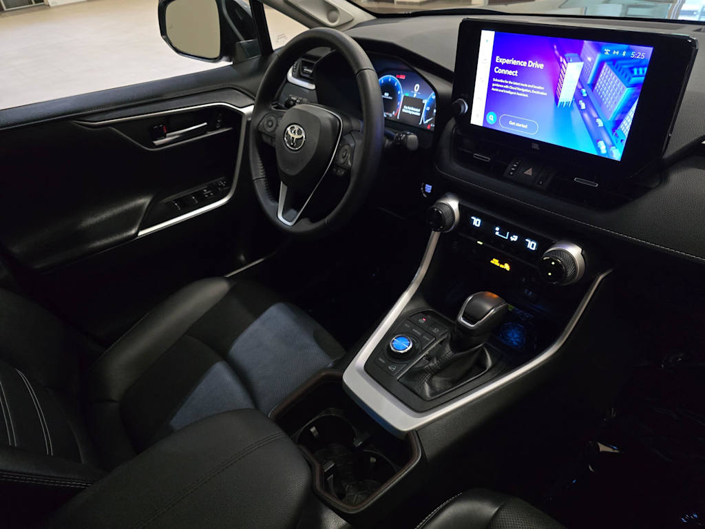 Thumbnail: 2023 Toyota RAV4 - 15