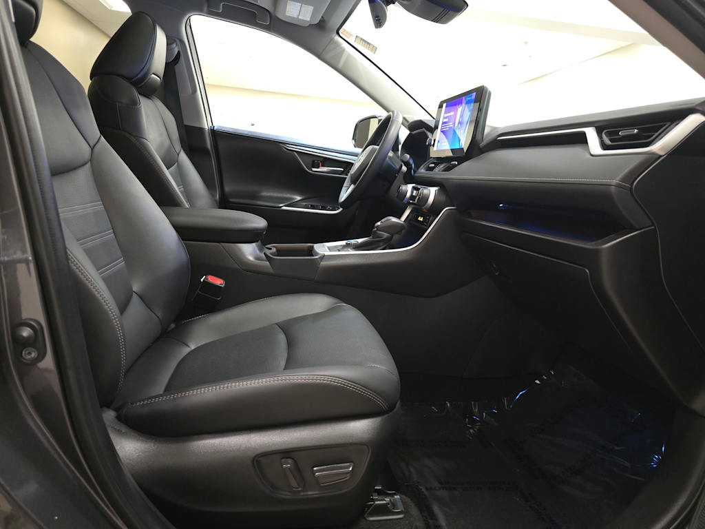 Thumbnail: 2023 Toyota RAV4 - 12