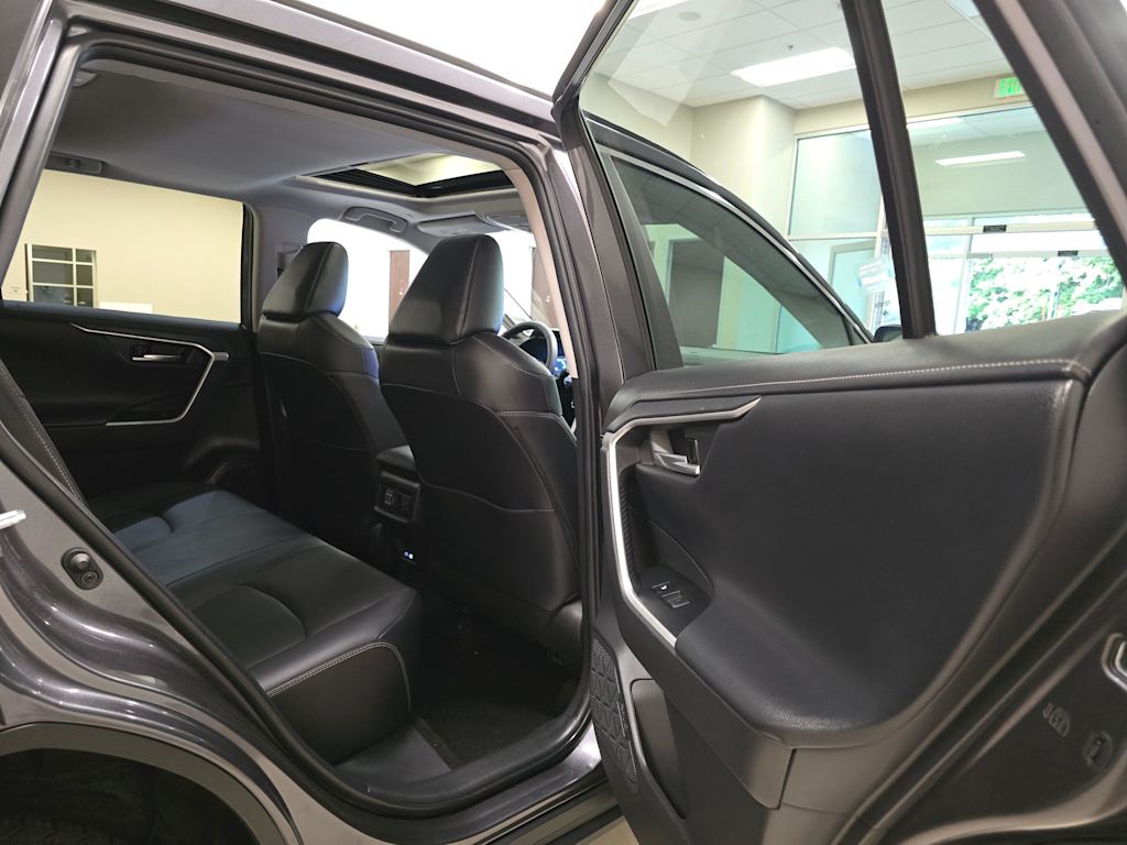 Thumbnail: 2023 Toyota RAV4 - 31