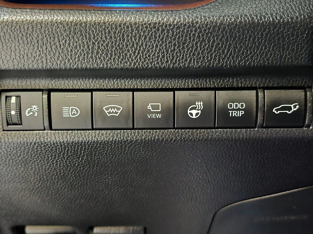 Thumbnail: 2023 Toyota RAV4 - 26