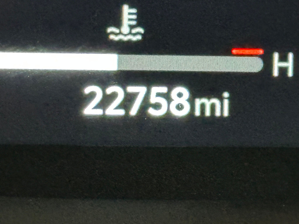 Thumbnail: 2023 Toyota RAV4 - 26