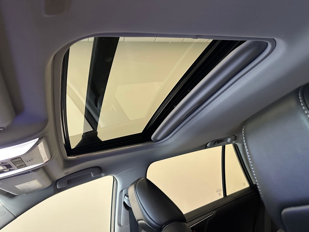 Thumbnail: 2023 Toyota RAV4 - 27