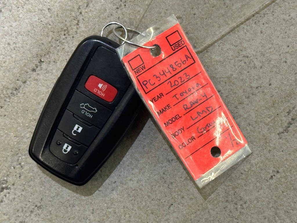 Thumbnail: 2023 Toyota RAV4 - 20