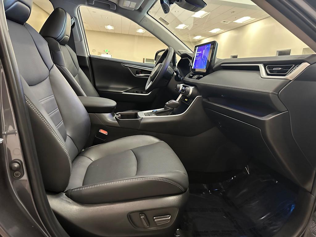 Thumbnail: 2023 Toyota RAV4 - 12