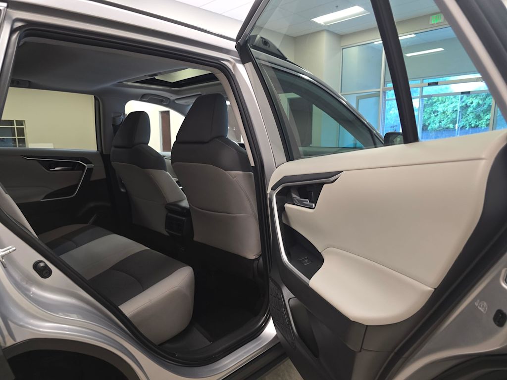 Thumbnail: 2024 Toyota RAV4 - 31